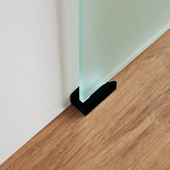 puerta de paso cromo detalle negro