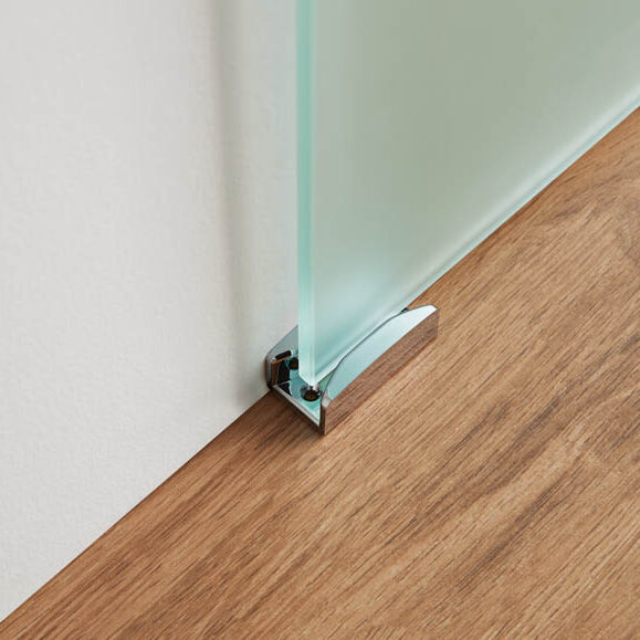 puerta de paso cromo detalle